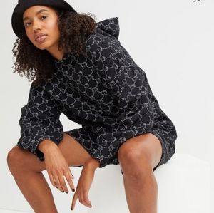 H&M HELLO KITTY Patterned Sweatshirt and Sweatshort  set
